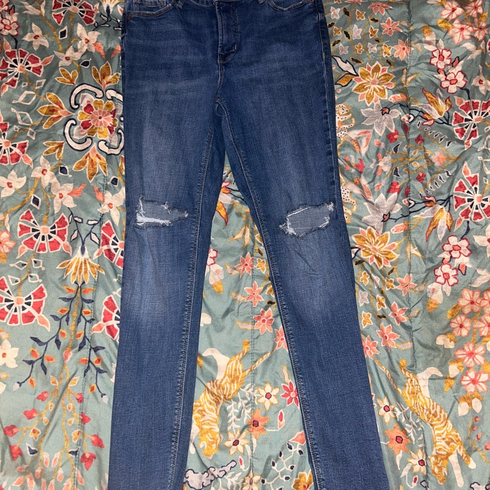 Old Navy Women's Distressed Blue Skinny Jeans